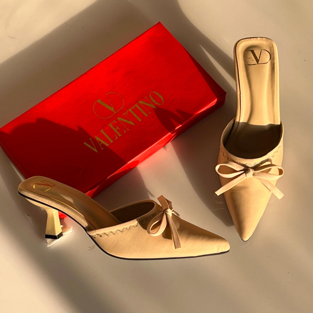 Tie Heel