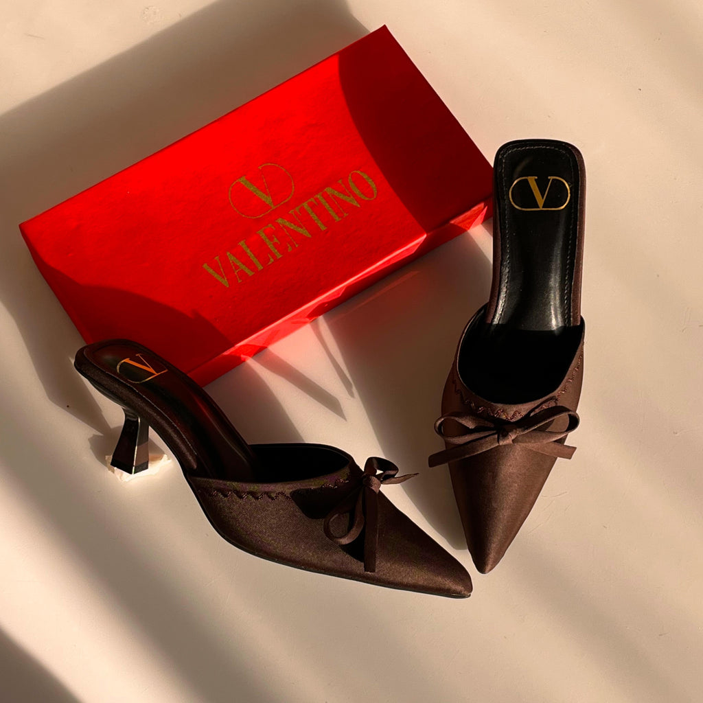 Tie Heel